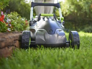 How Choosing Best Lawn Mower